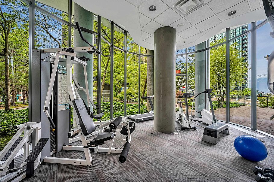 1007 1331 W Georgia Street Vancouver, BC - 16