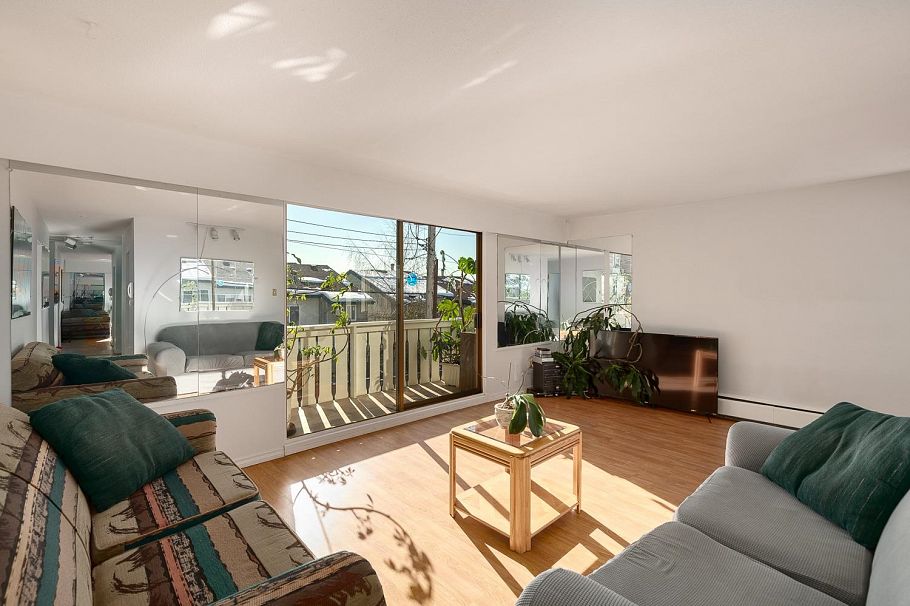 116 1345 Chesterfield Avenue North Vancouver, BC - 4