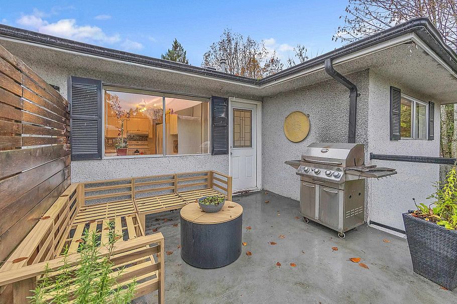 3296 Institute Road North Vancouver, BC - 13