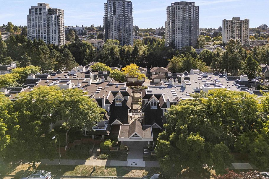 310 3638 Rae Avenue Vancouver, BC - 13