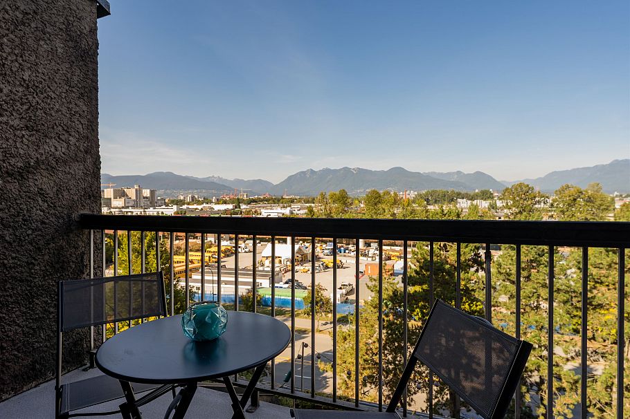 808 756 Great Northern Way Vancouver, BC - 17
