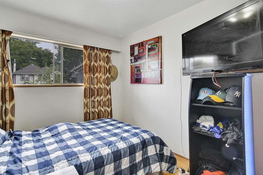 2149 E 32nd Avenue Vancouver, BC - 12