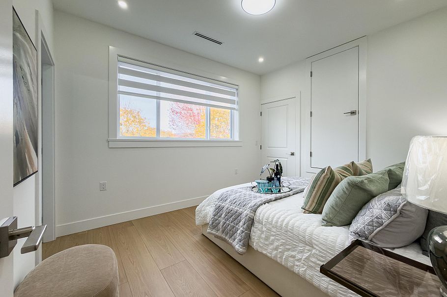 2174 E 46th Avenue Vancouver, BC - 13