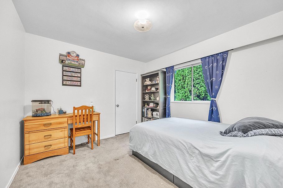 3296 Institute Road North Vancouver, BC - 10