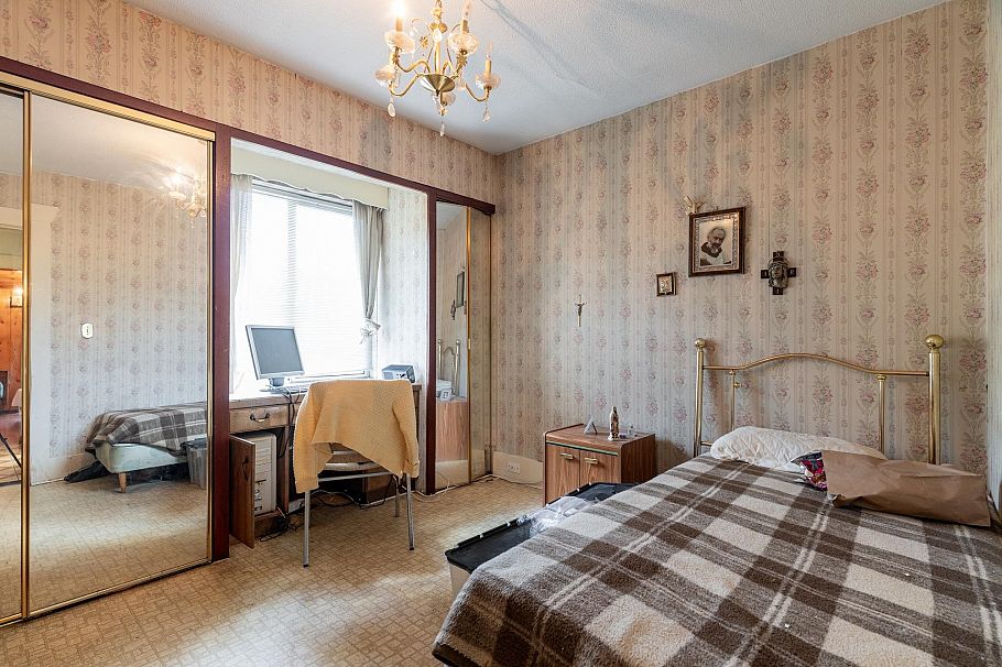 2724 Charles Street Vancouver, BC - 6