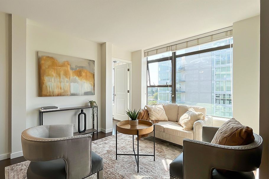 1106 1068 W Broadway Vancouver, BC - 1