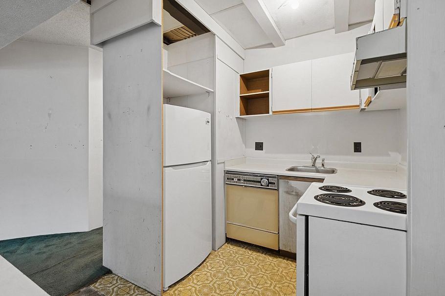 205 341 Mahon Avenue North Vancouver, BC - 6