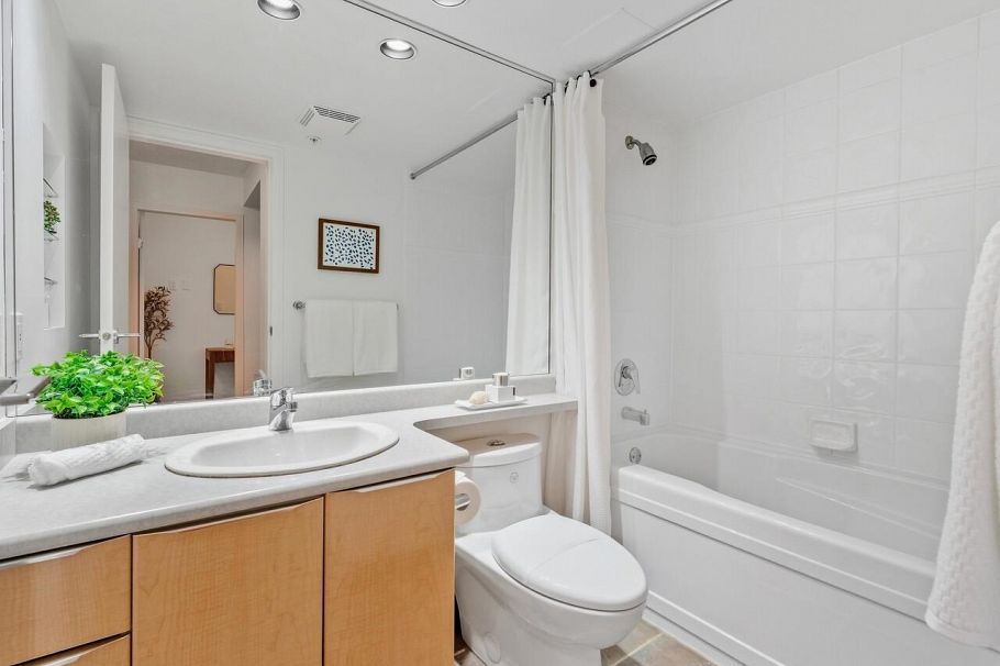 1407 1003 Pacific Street Vancouver, BC - 10