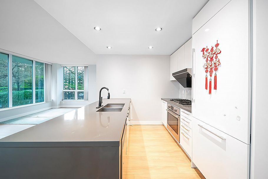 107 5638 Birney Avenue Vancouver, BC - 11