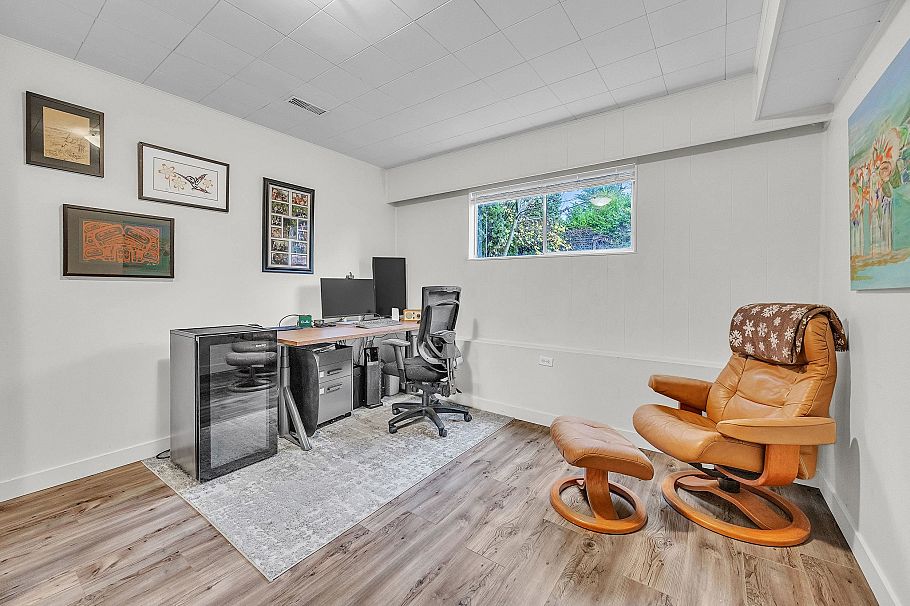 3296 Institute Road North Vancouver, BC - 14