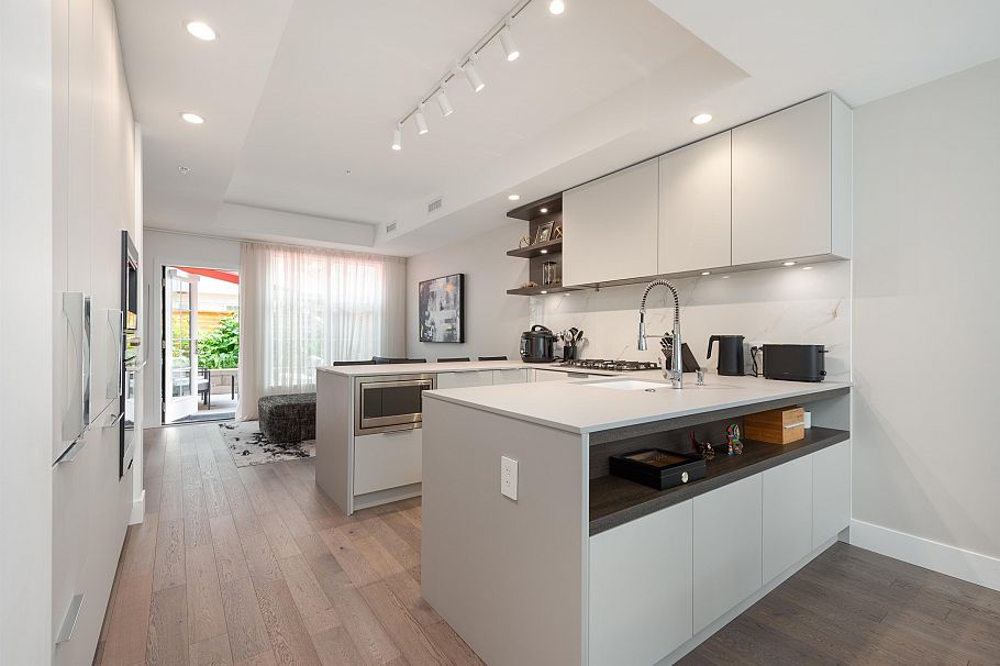 124 2070 Curling Road North Vancouver, BC - 7