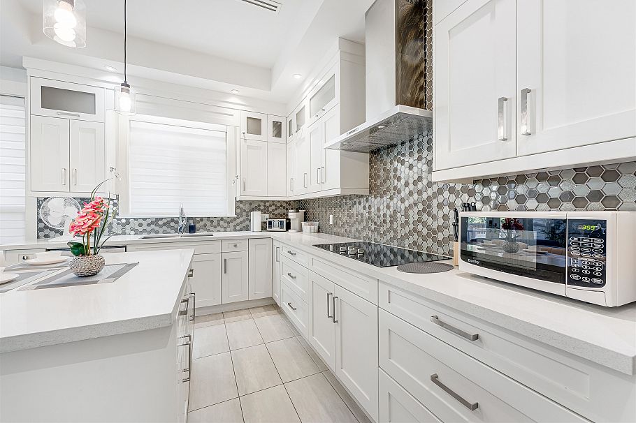 7380 Ontario Street Vancouver, BC - 12