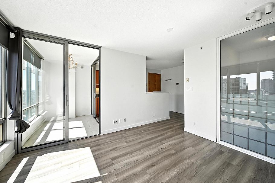 3004 1200 W Georgia Street Vancouver, BC - 9