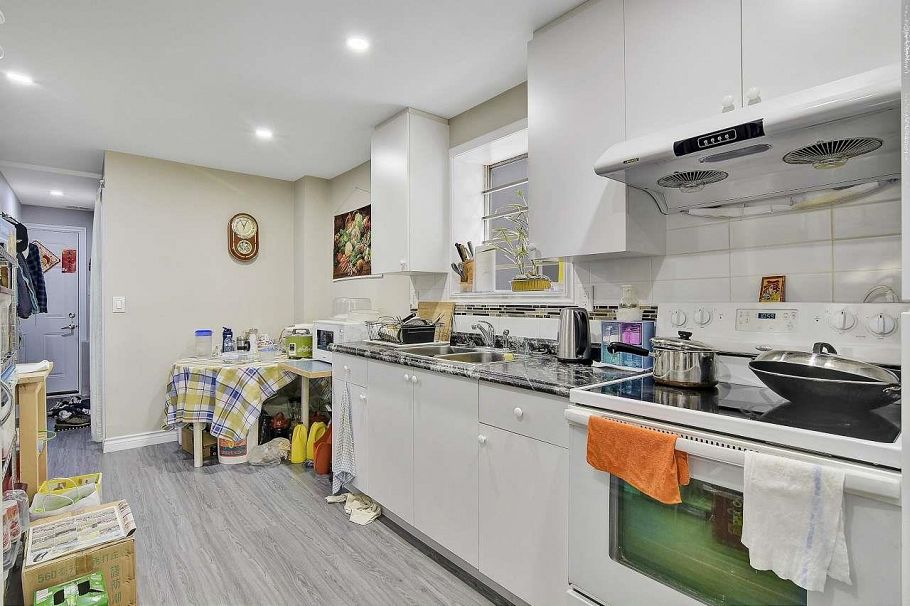 2149 E 32nd Avenue Vancouver, BC - 18