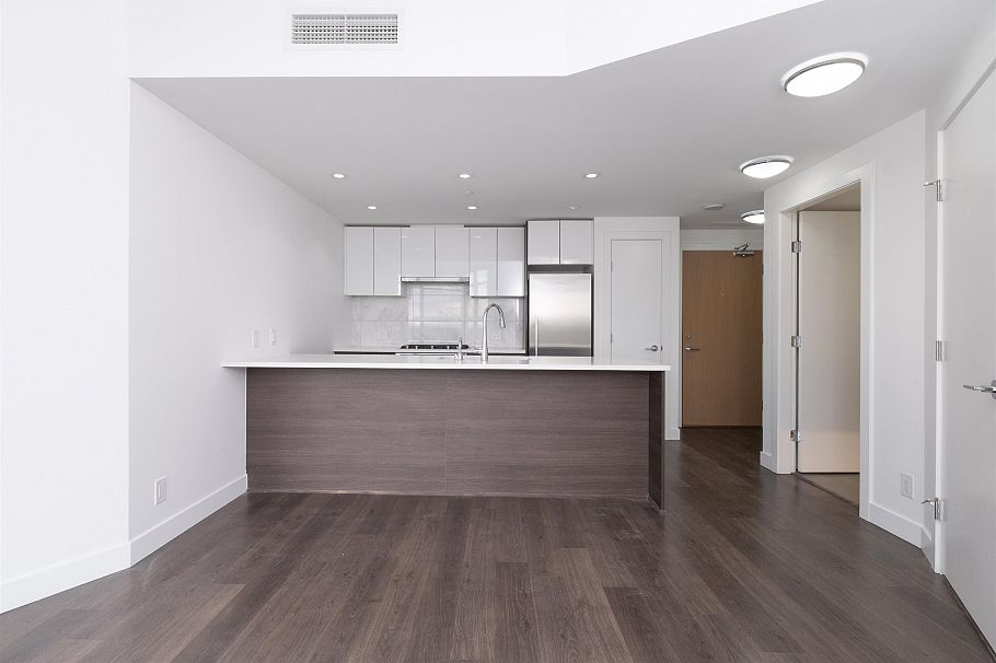 912 3557 Sawmill Crescent Vancouver, BC - 3