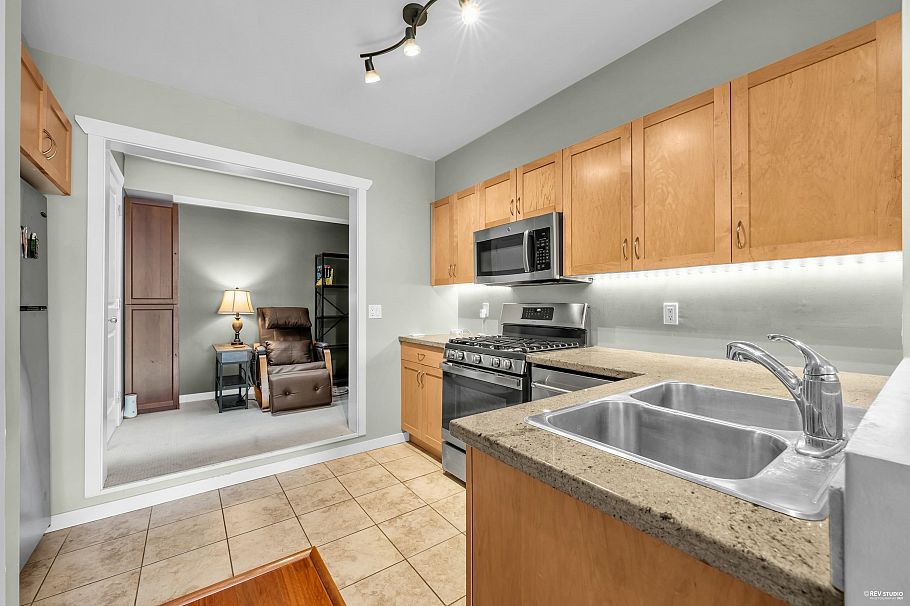 30 638 W 6th Avenue Vancouver, BC - 7