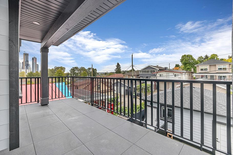 3440 E 4th Avenue Vancouver, BC - 13