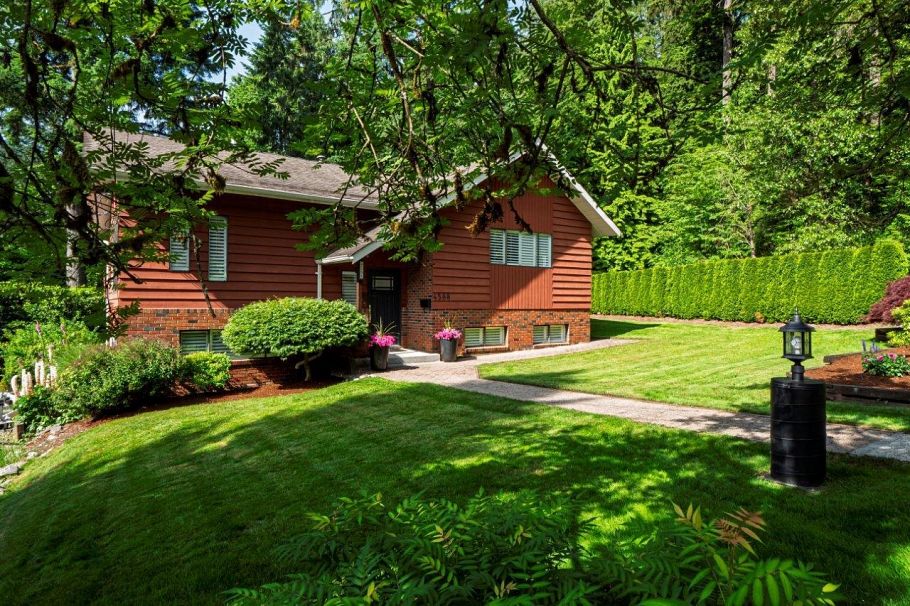 4588 Cliffmont Road North Vancouver, BC - 37