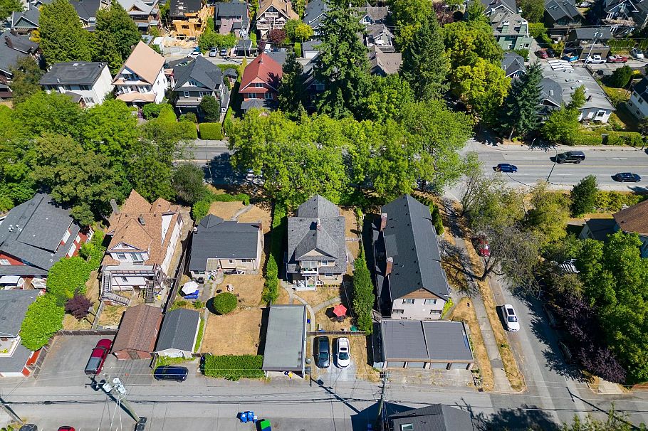 324 W 12th Avenue Vancouver, BC - 10