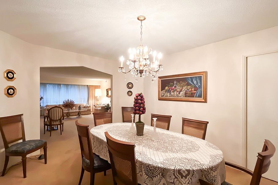 4680 W 15th Avenue Vancouver, BC - 12