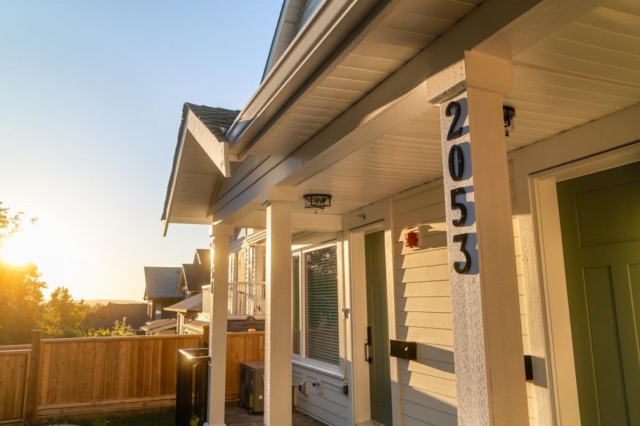 2053 E 4th Avenue Vancouver, BC - 2