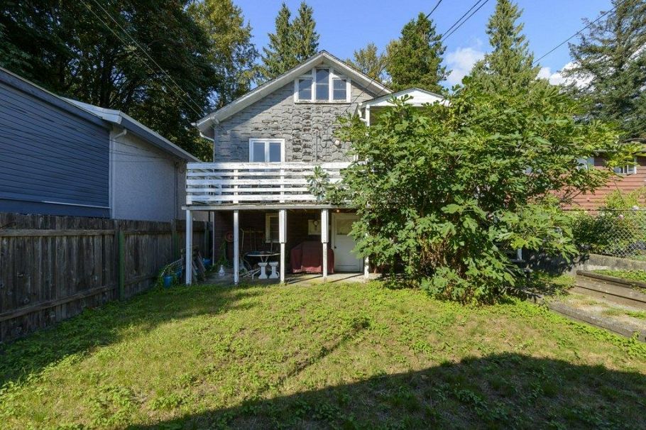 535 W 15th Street North Vancouver, BC - 29