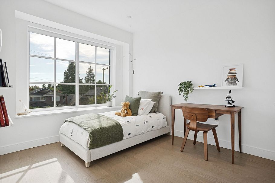 3634 W 29 Avenue Vancouver, BC - 24