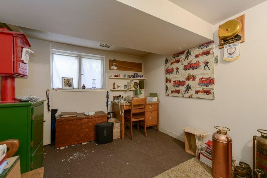 535 W 15th Street North Vancouver, BC - 21