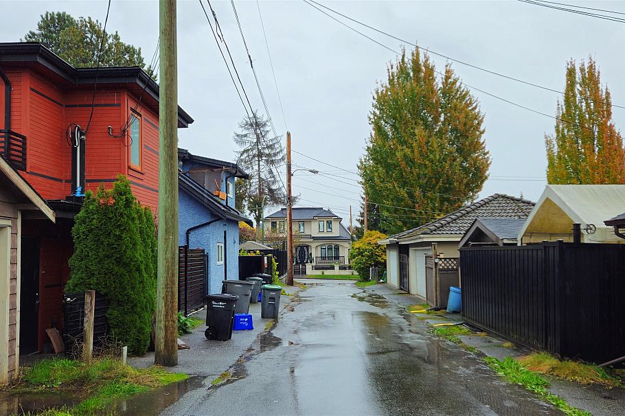 1072 E 55th Avenue Vancouver, BC - 21