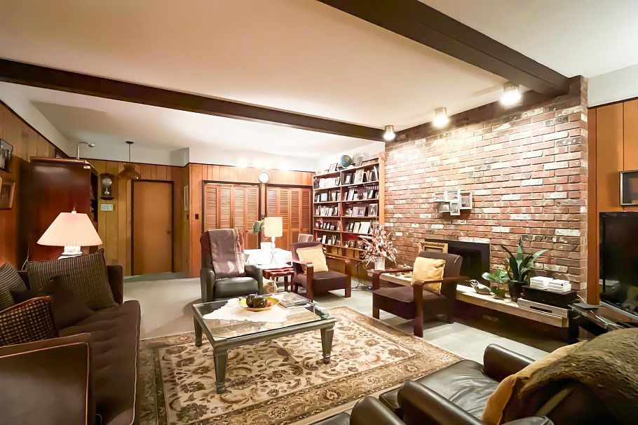 4680 W 15th Avenue Vancouver, BC - 10