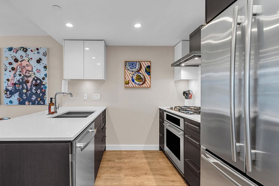 306 1618 Quebec Street Vancouver, BC - 3