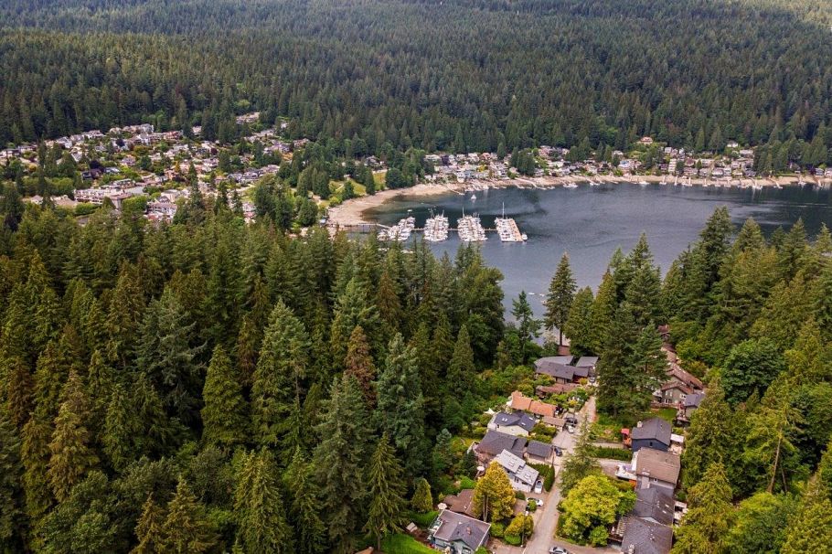 4588 Cliffmont Road North Vancouver, BC - 39