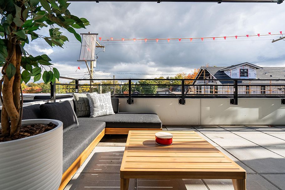 203 2419 Grant Street Vancouver, BC - 31