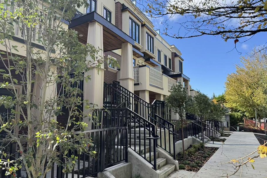 103 918 W 32nd Avenue Vancouver, BC - 1