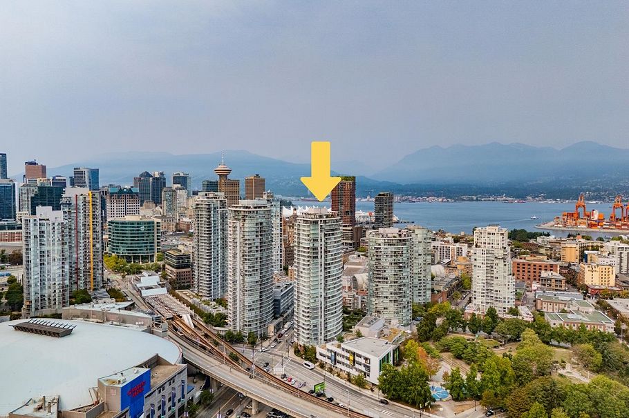 2806 688 Abbott Street Vancouver, BC - 2