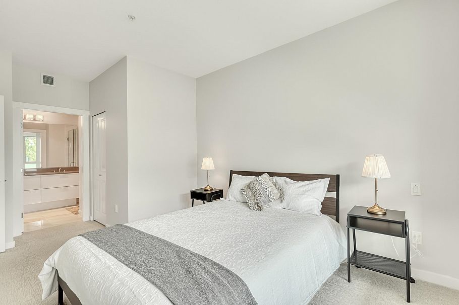 205 2651 Library Lane North Vancouver, BC - 7