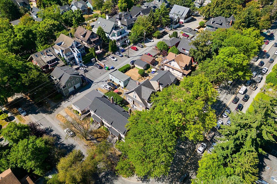 324 W 12th Avenue Vancouver, BC - 8