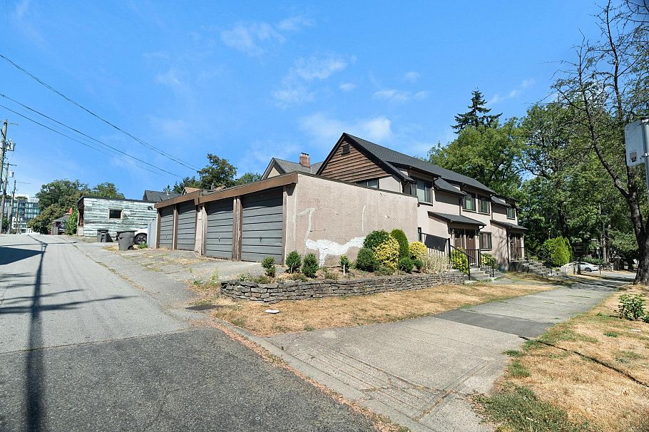 314 W 12th Avenue Vancouver, BC - 14