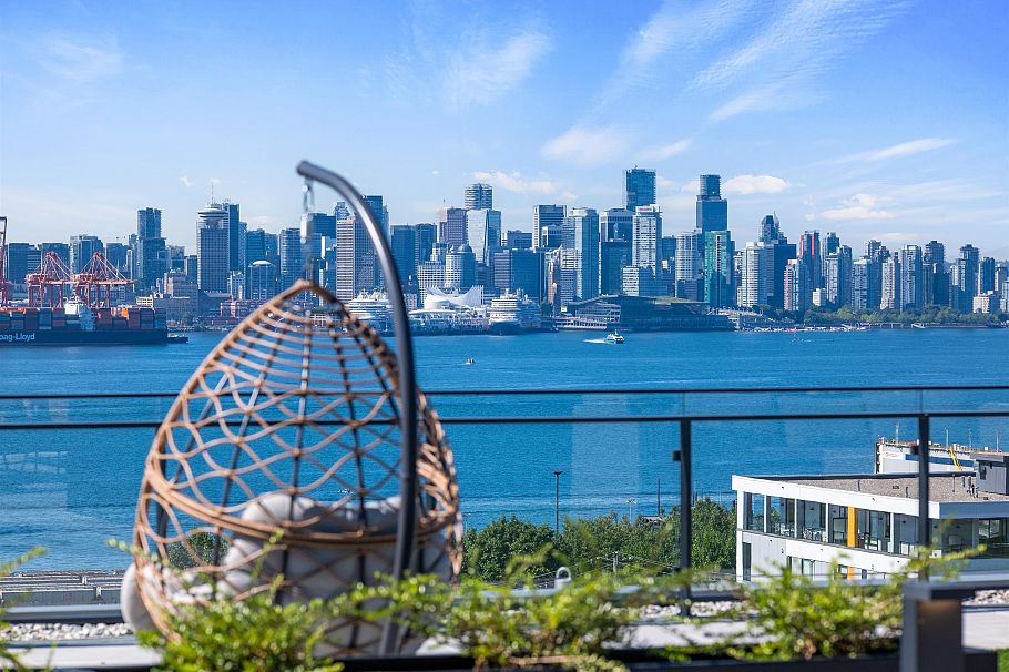 665 422 E 3rd Street North Vancouver, BC - 11