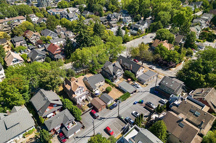 314 W 12th Avenue Vancouver, BC - 4