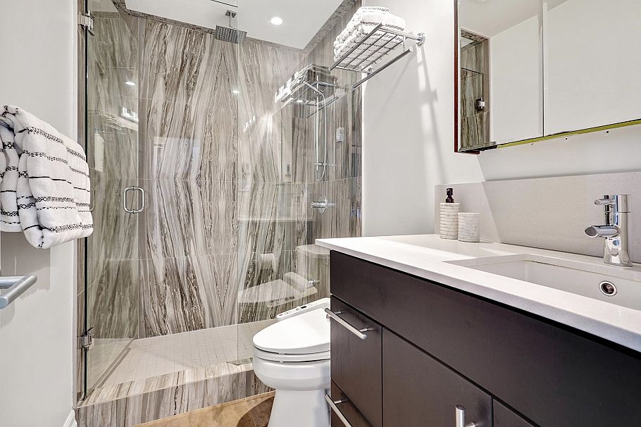 281 Smithe Street Vancouver, BC - 27