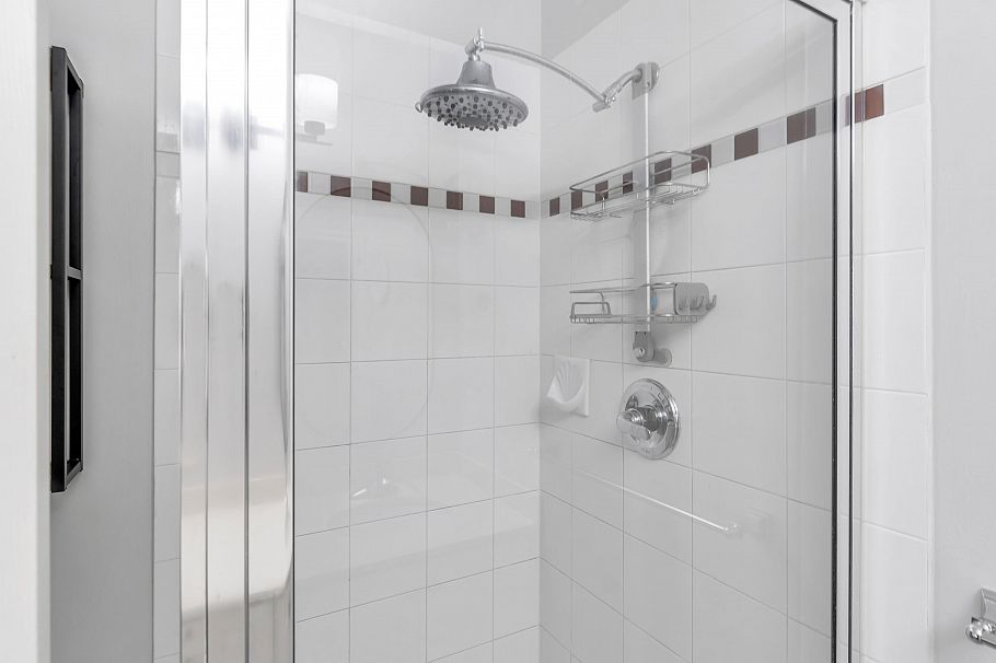 8533 Aquitania Place Vancouver, BC - 22