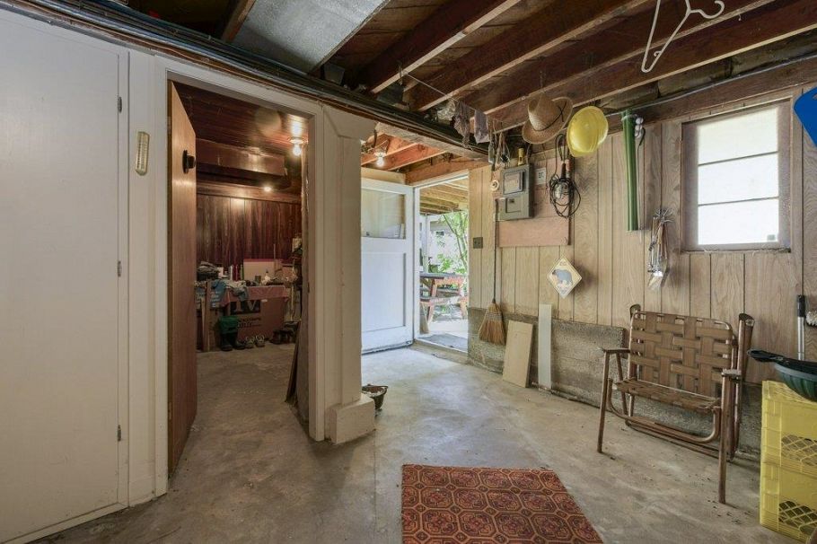 535 W 15th Street North Vancouver, BC - 25