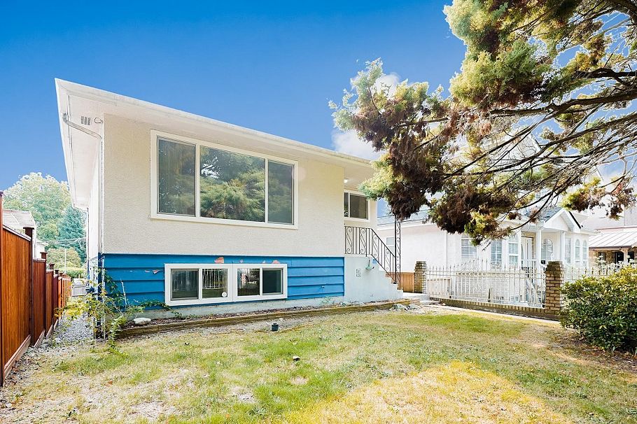 upper 5120 FAIRMONT, Vancouver BC V5R 3V3 Vancouver, BC - 3