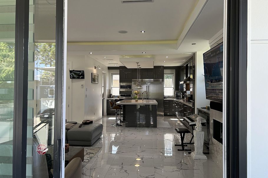 Main 4005 BOND STREET, Burnaby BC V5H 1E8 Burnaby, BC - 7