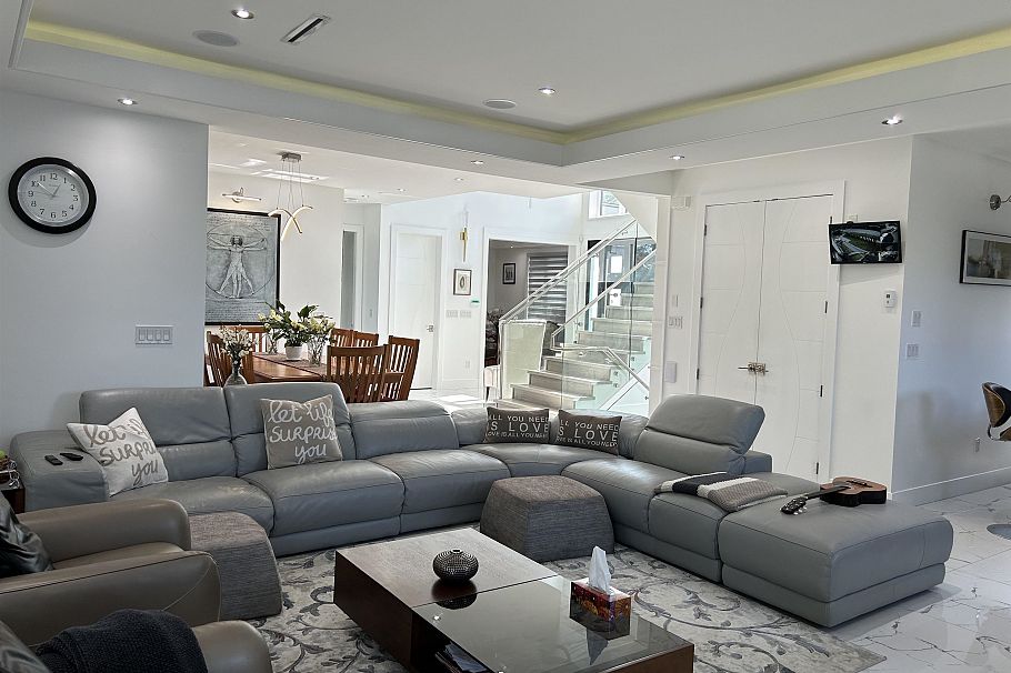 Main 4005 BOND STREET, Burnaby BC V5H 1E8 Burnaby, BC - 5