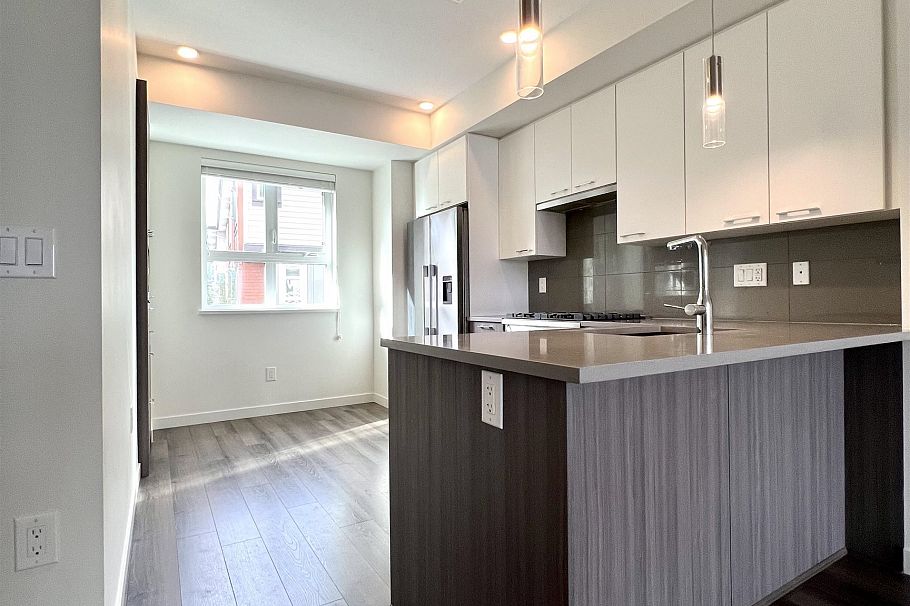 49 10311 River Drive Richmond, BC - 1