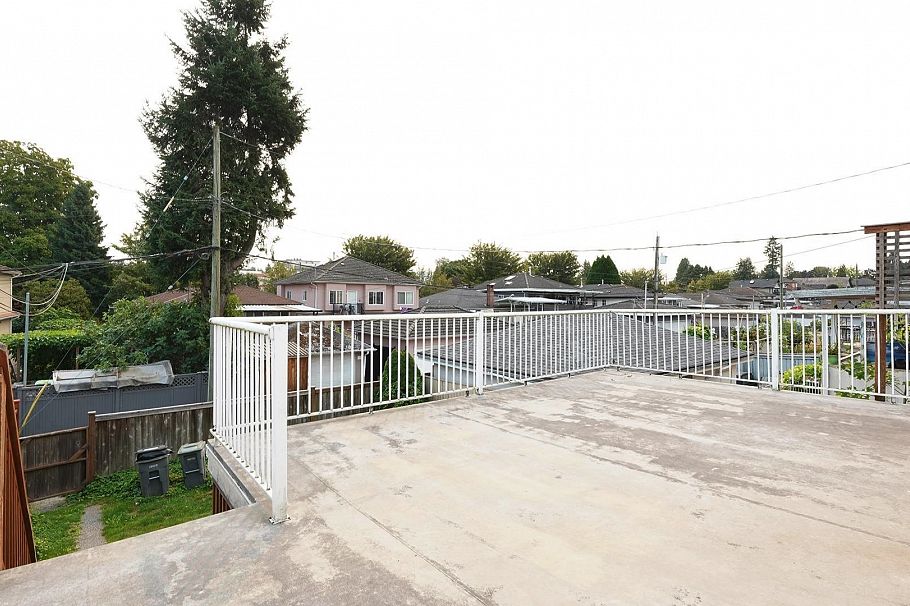 upper 5120 FAIRMONT, Vancouver BC V5R 3V3 Vancouver, BC - 15