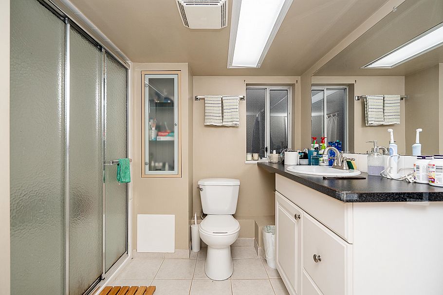 156 E 53rd Avenue Vancouver, BC - 11