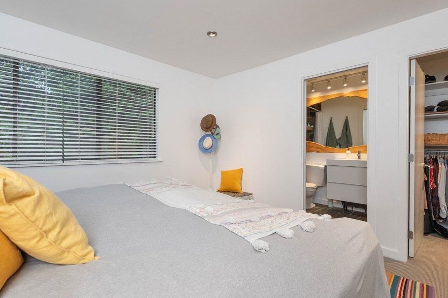 9 2151 Banbury Road North Vancouver, BC - 17